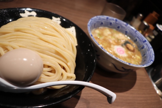 【六厘舎 TOKYO スカイツリータウン・ソラマチ店】旨すぎるつけ麺！！！